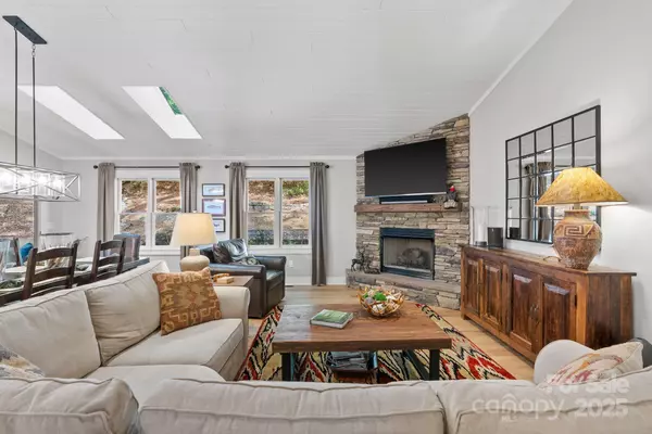Brevard, NC 28712,703 Kanasgowa DR
