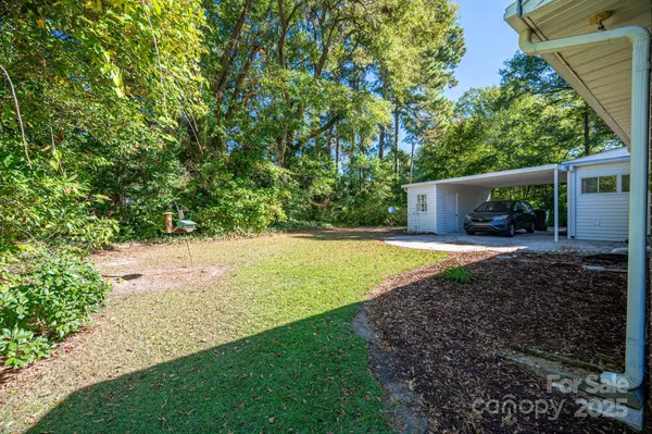 Gastonia, NC 28052,722 Hillcrest AVE