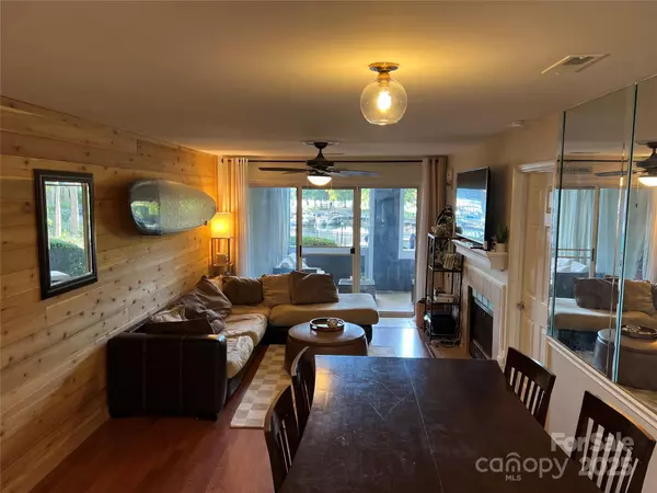 Davidson, NC 28036,725 Southwest DR
