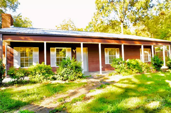 910 E Fourth AVE, Gastonia, NC 28054