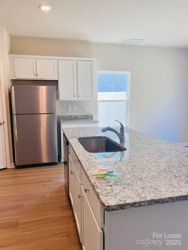 Charlotte, NC 28215,2020 Transatlantic AVE