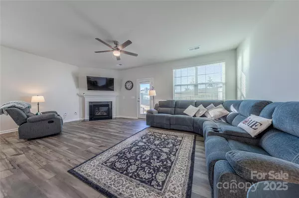 Tega Cay, SC 29708,8007 Scarlet Maple LN
