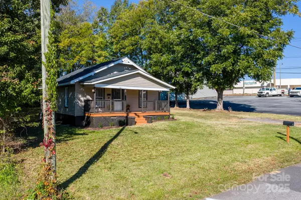 Hickory, NC 28602,118 26th ST SW