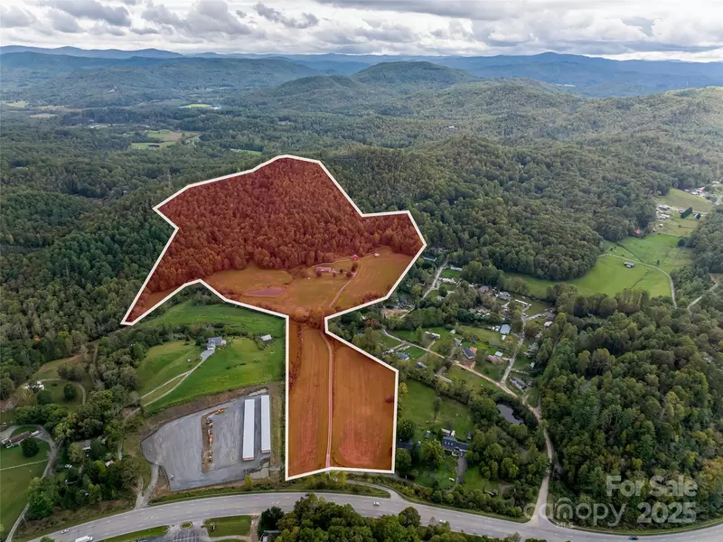 71 Happy Valley DR, Mills River, NC 287759