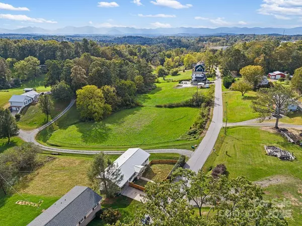 Weaverville, NC 28787,94 Church ST