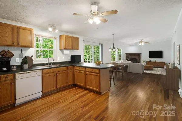 Asheville, NC 28806,35 Evelyn Acres DR