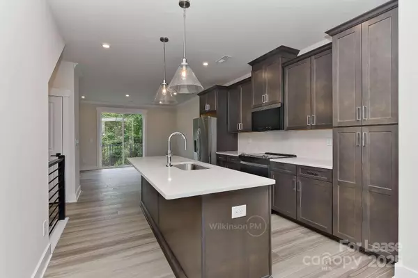 Charlotte, NC 28206,2043 Clarksdale DR