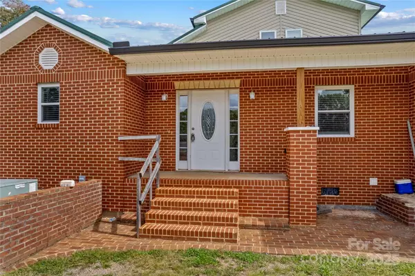Lexington, NC 27295,106 Emlee ST