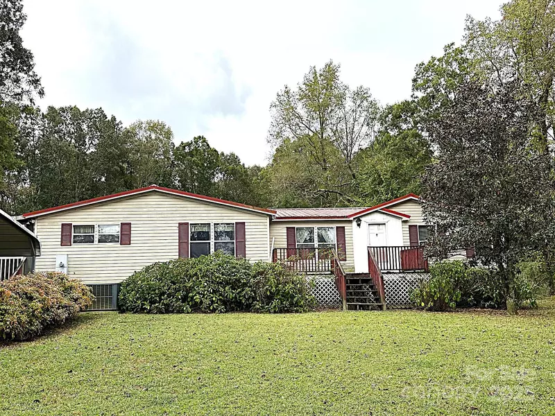 235 Myers LN, Pageland, SC 29728