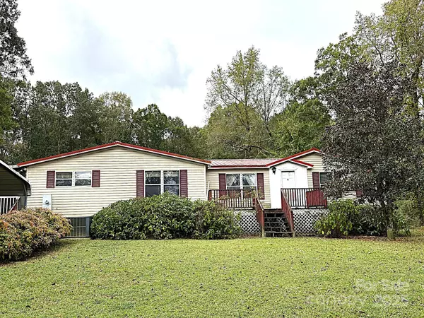 235 Myers LN, Pageland, SC 29728