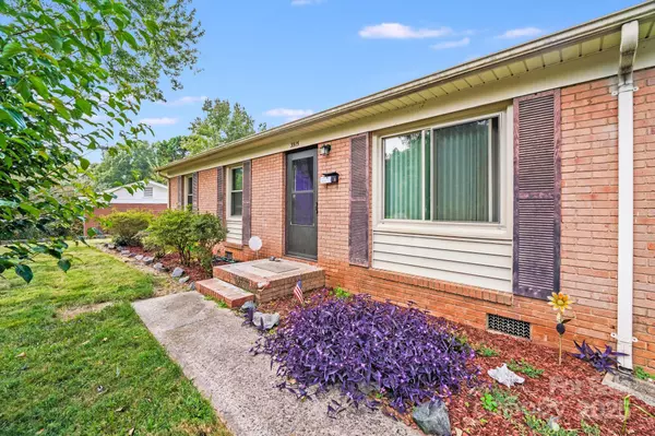 3515 Clardy CT, Charlotte, NC 28205