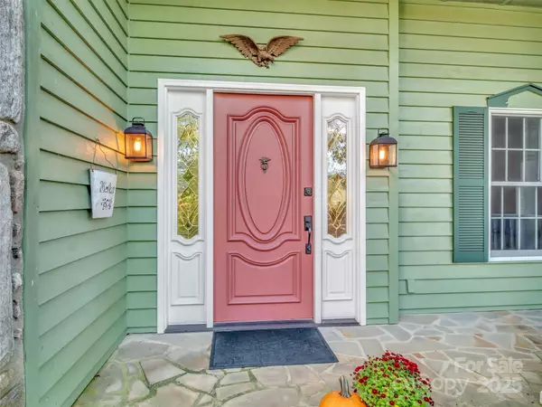 Waynesville, NC 28786,132 Aldersgate RD