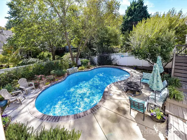 238 Fairview LN, Davidson, NC 28036