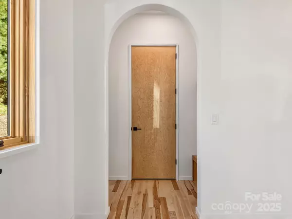 Asheville, NC 28801,128 Choctaw ST