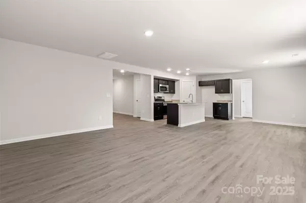 Lancaster, SC 29720,1528 University DR