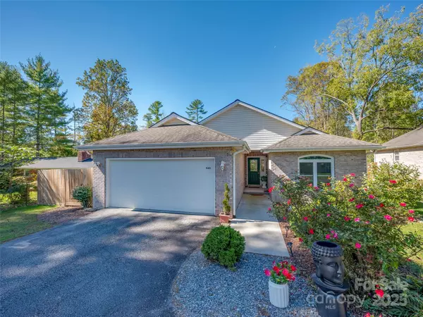 Hendersonville, NC 28739,949 Kanuga RD