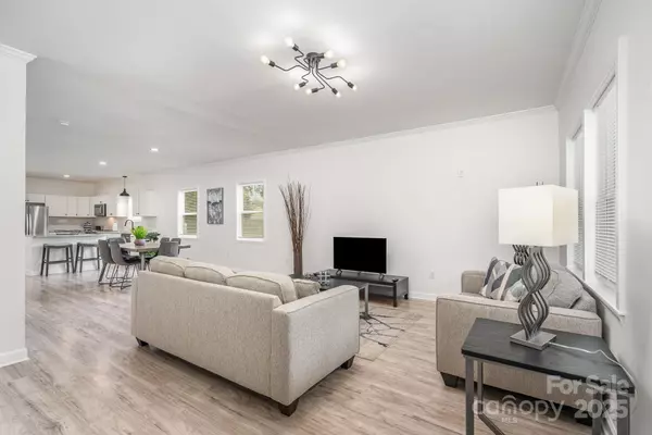 Charlotte, NC 28205,1017 Pegram ST