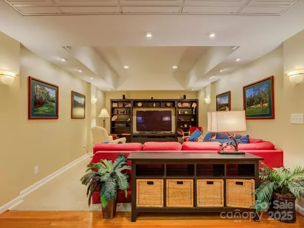 Tega Cay, SC 29708,7820 Crestfield LN