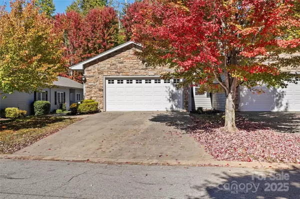 Arden, NC 28704,23 Holiday DR