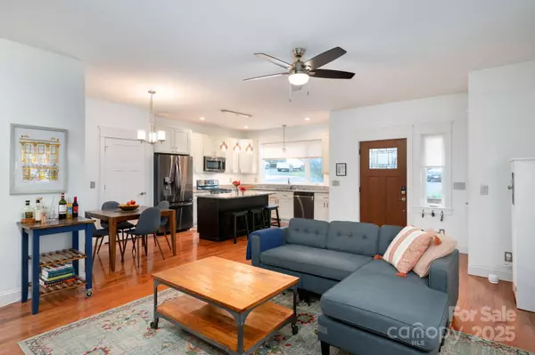 Asheville, NC 28806,89 Galax AVE