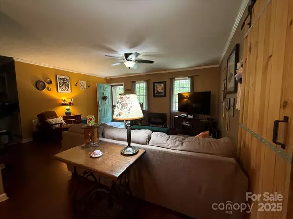 Morganton, NC 28655,2765 Hollybrook LN