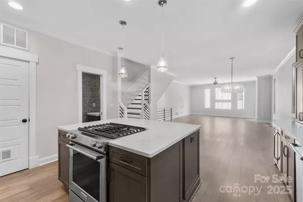 Charlotte, NC 28202,945 Westbrook DR #A