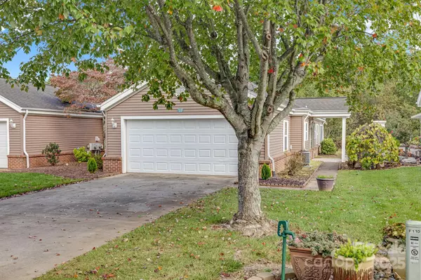 Candler, NC 28715,11 Heather WAY #D