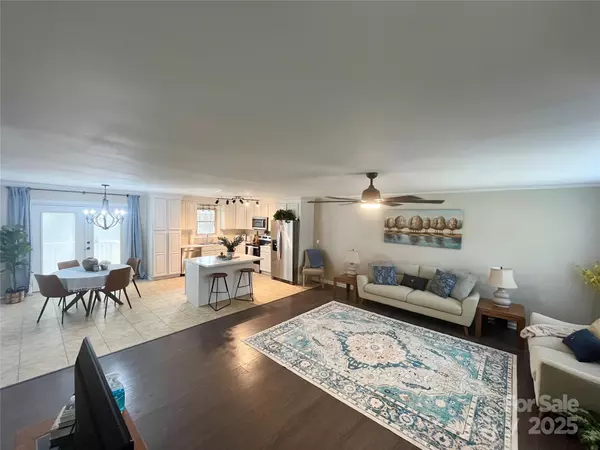 Kannapolis, NC 28081,251 Briarcliff DR