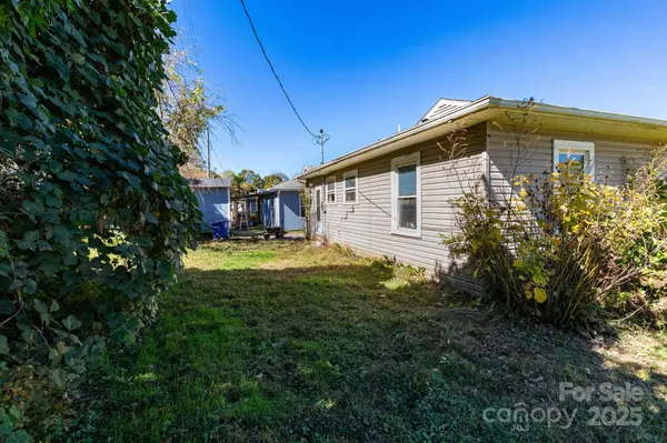 Swannanoa, NC 28778,156 Edwards AVE