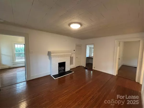 Charlotte, NC 28204,1712 Bay ST