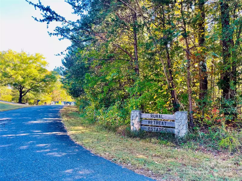 106 Outback LN, Dallas, NC 28034