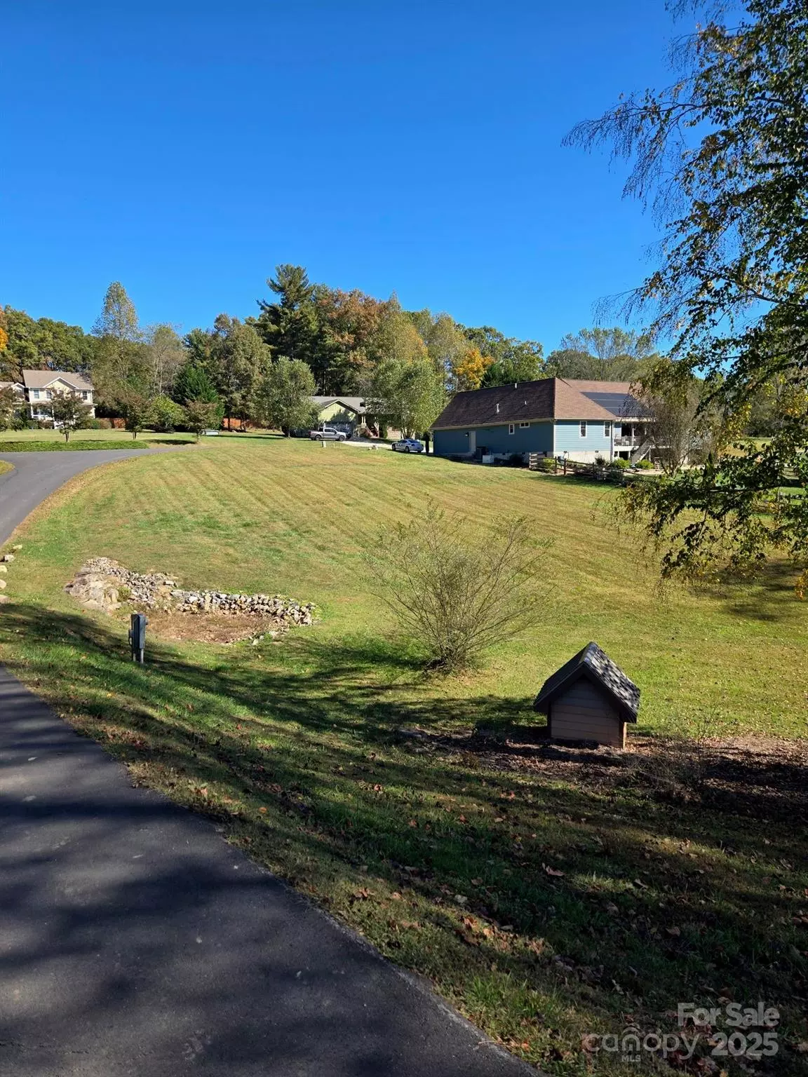 Candler, NC 28715,22 Farm Pond LN