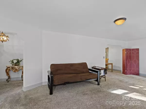 Monroe, NC 28112,316 W Sandy Ridge RD