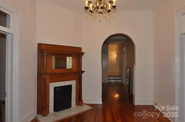 Chester, SC 29706,152 Saluda ST