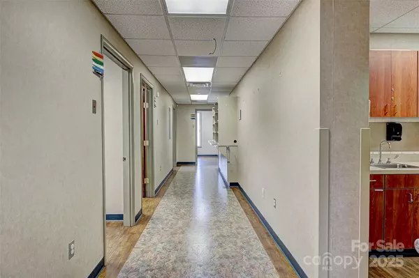 Cherryville, NC 28021,112 S Oak ST