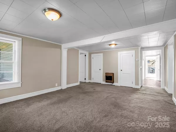 Mooresboro, NC 28114,264 Goode RD