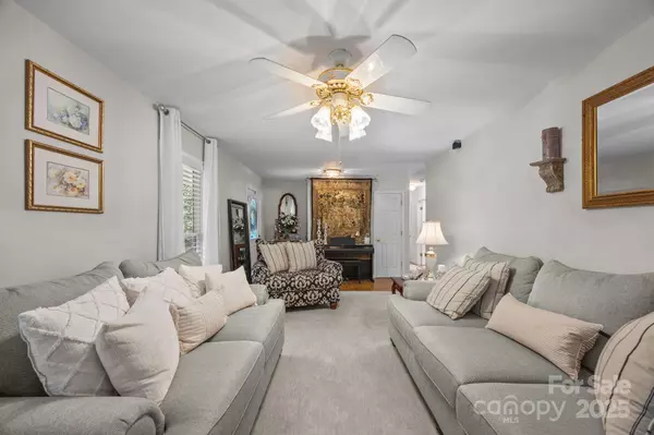 Swannanoa, NC 28778,124 Lytle Cove RD