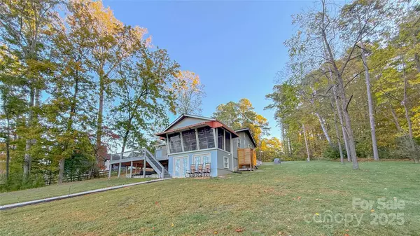 Belmont, NC 28012,348 Canal RD