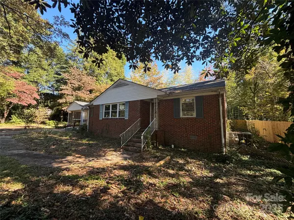 Charlotte, NC 28214,137 Birchwood DR