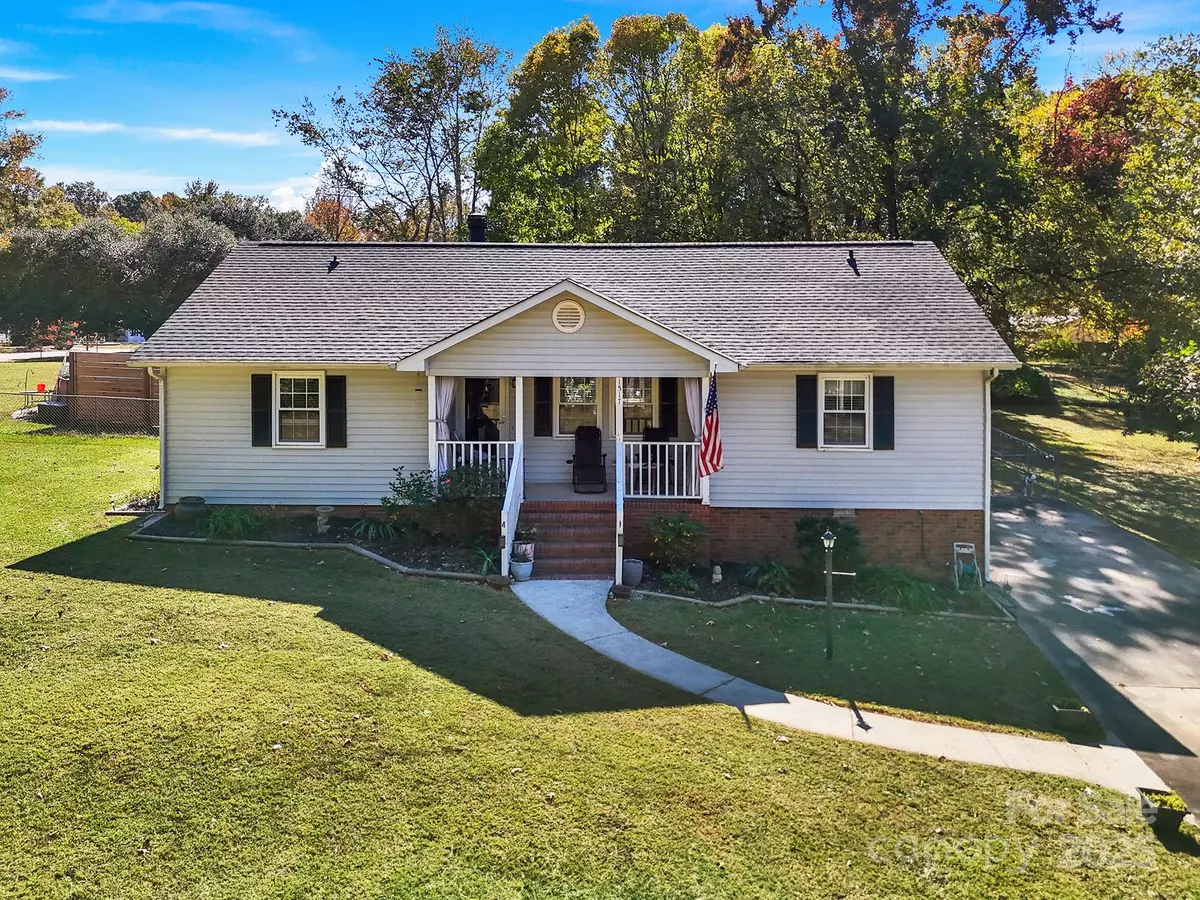 Lancaster, SC 29720,1517 University DR