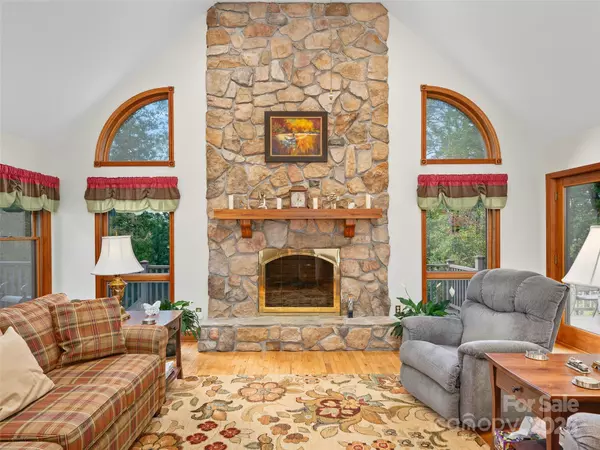 Spruce Pine, NC 28777,105 Bluebird LN