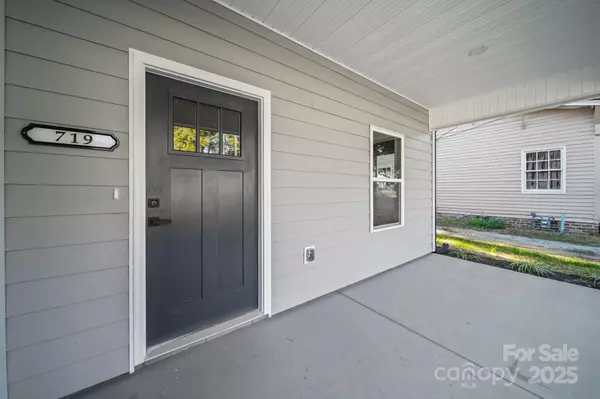 Salisbury, NC 28144,719 S Jackson ST