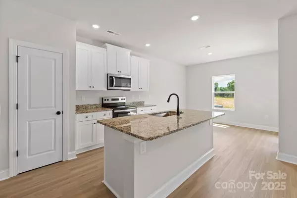 Gastonia, NC 28052,3329 Strong Box LN