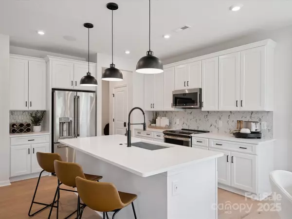 Cramerton, NC 28032,611 Webster LN