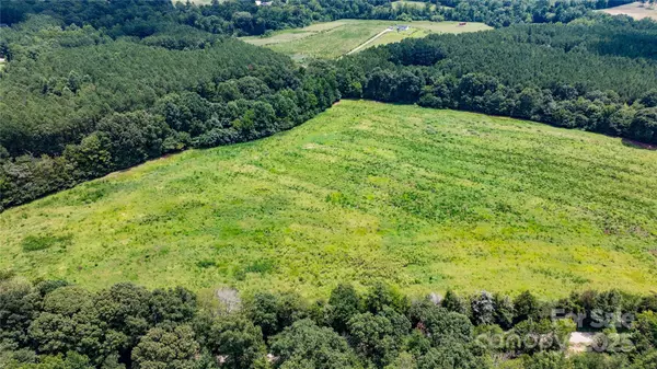000 Daystar RD #18, Lancaster, SC 29720