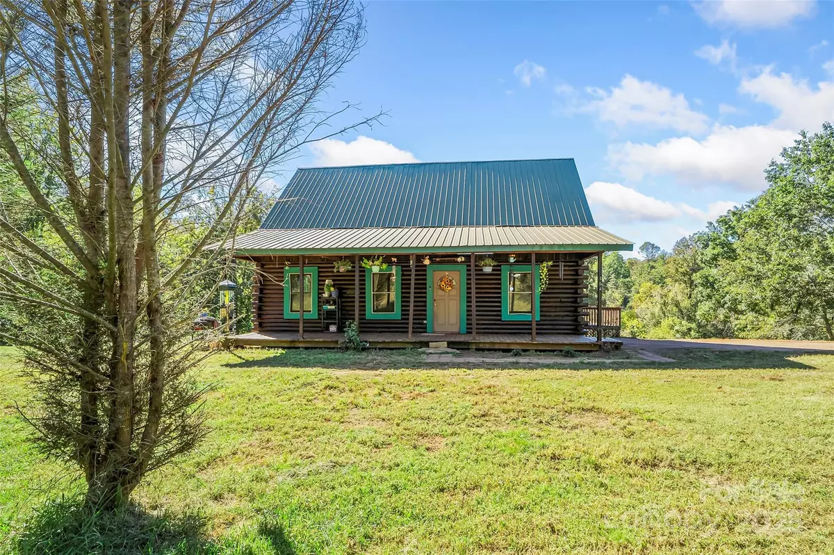 Bostic, NC 28018,164 Coral DR