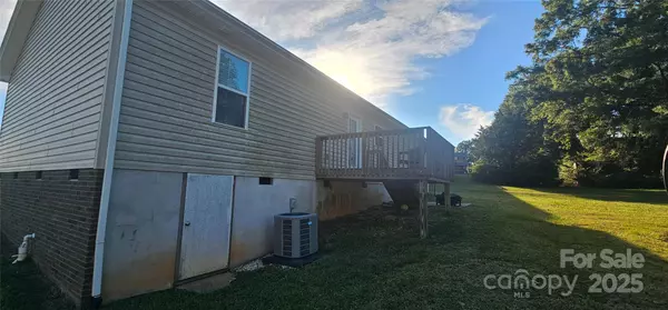 Taylorsville, NC 28681,269 Green Meadows DR