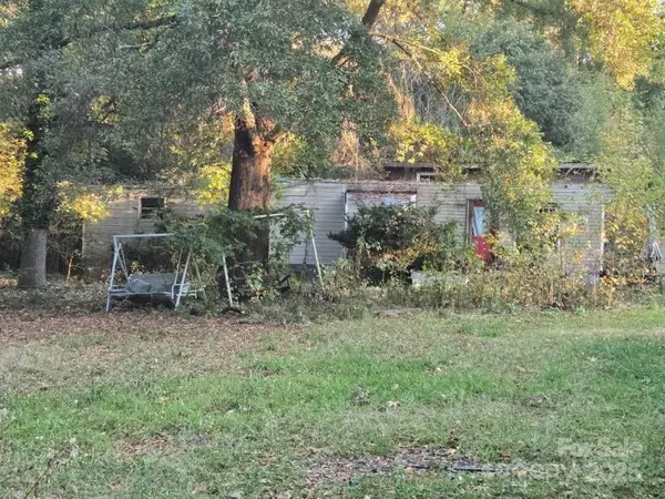 Charlotte, NC 28278,8752 Pine Tree CIR