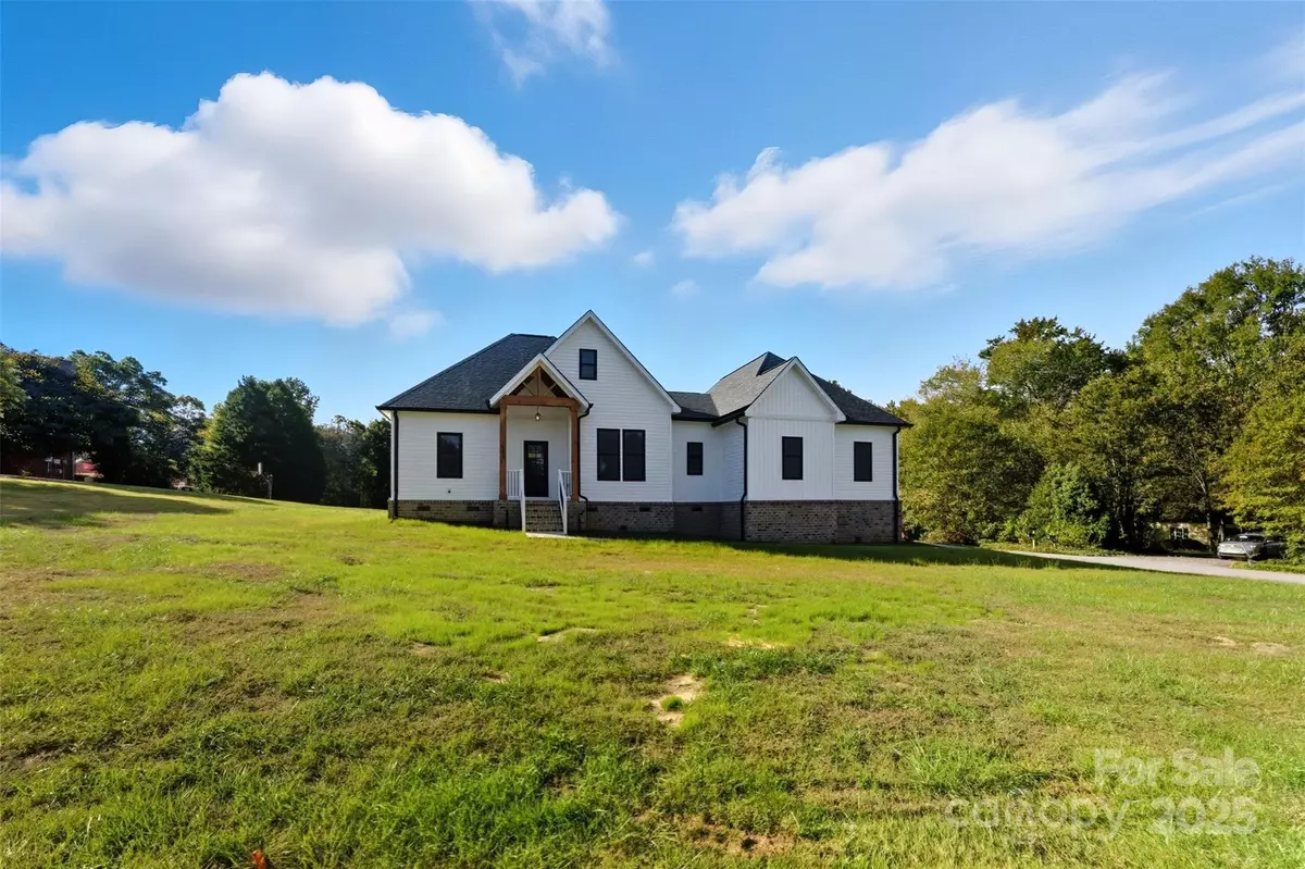 Conover, NC 28613,1213 Creekside DR