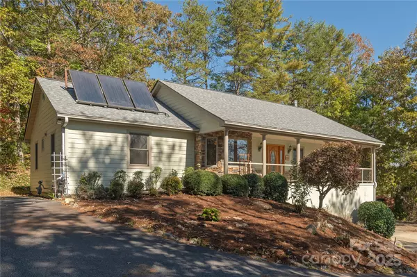 Hendersonville, NC 28792,1510 Chestnut Gap RD